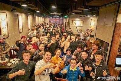 案女受害者讲述当晚的曝光,女生经过本人似小姑娘a女生小手绘头像照片图片图片