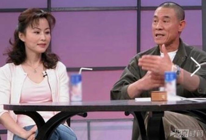 紧接着,杜志国又遇到了第三任妻子郑卫莉,二人因戏结缘.
