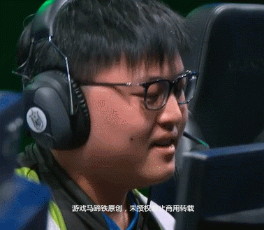 lol全明星最滑稽的一幕让严肃的uzi忍不住笑了!