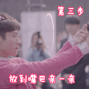 原来现在特别火的比心动作,早在25年前赵雅芝就做过了