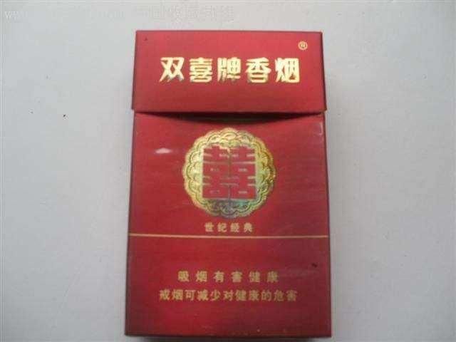 真龙香烟是广西本地的著名烟草,也是本地人最喜欢的香烟品牌!
