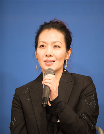 胡军,濮存昕,卢芳,荆浩领衔主演话剧《哈姆雷特》