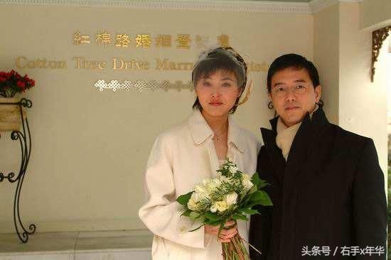 他叫张锦程,也是演员,两人在2004年就结婚了,2005年生下了一个女儿.