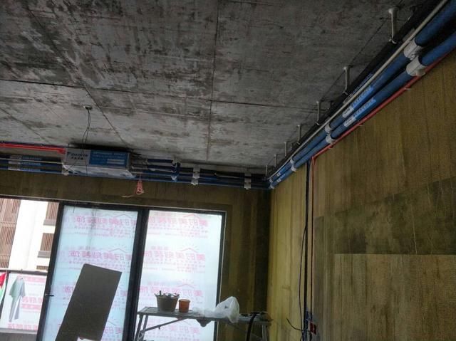 家用中央空调内机以及管道安装效果图