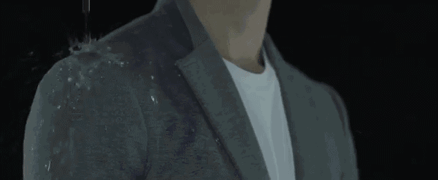 你是不是担心运动过量会出汗过多 别紧张,x suit 西装还具备了 防臭