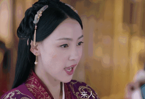 现代装也美过主角