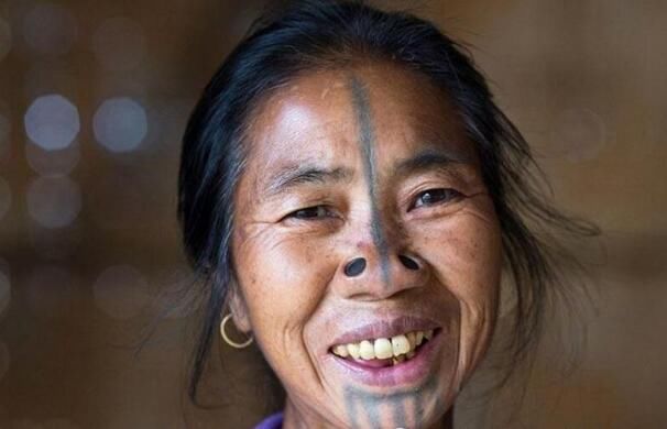 中国西藏阿帕塔尼部落:女人丑是一种幸福