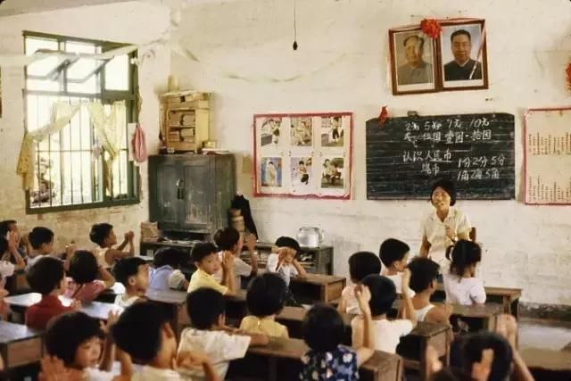 教室内,深圳 1980