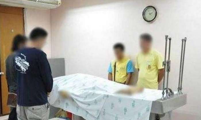 太平间女尸流下一滴眼泪, 工作人员立马联系医院进行抢救!