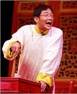 尤其是对相声特别地沉迷.18岁,大兵考入了湖南师范大学艺术系.