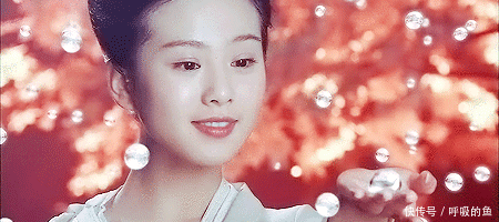 搞笑gif:姑娘很讨人喜欢,也不能这样说话很不礼貌