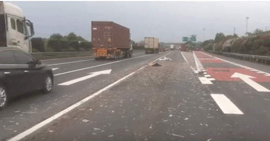 绍兴30余辆大货车近百个轮胎被戳破!真相让人心惊