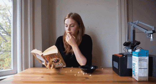 这个女程序员研究人工智能玩脱线,意外走上了网红路