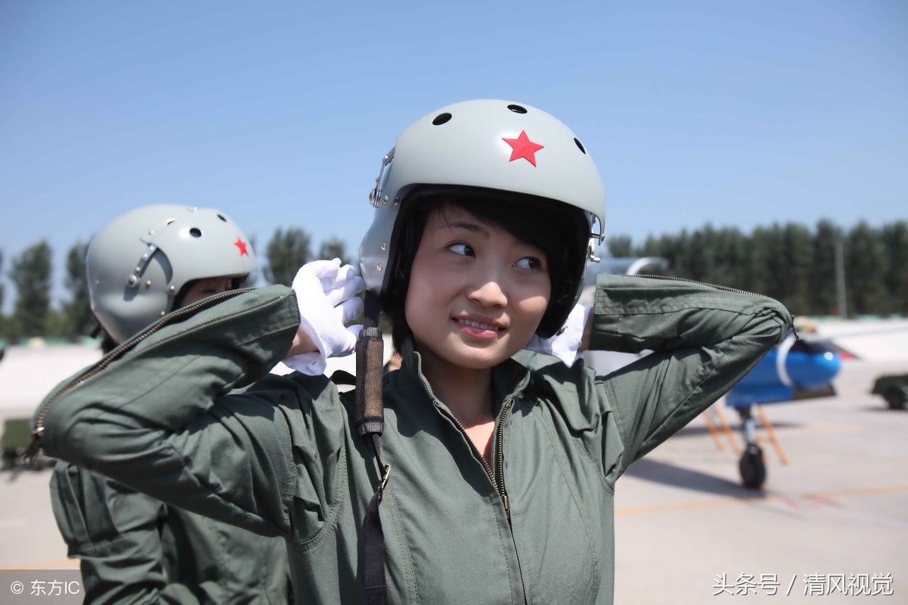 捍卫祖国海空:中国搏击蓝天的"女飞"飒爽英姿,画面太美