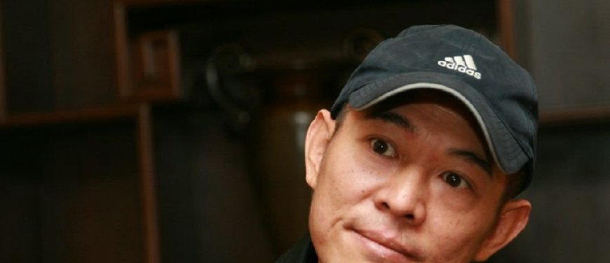 李连杰想要改回中国国籍,称愿意捐出100亿,成龙仅回他七个字