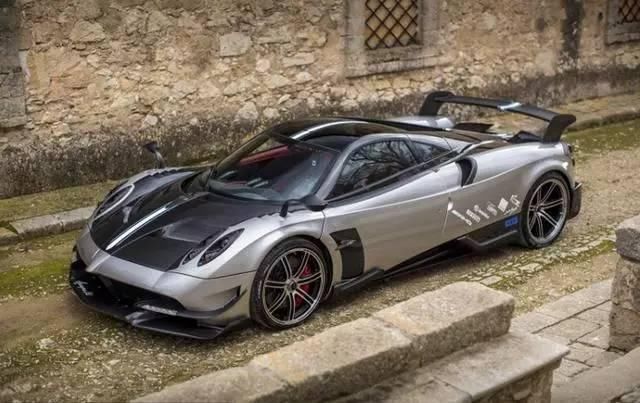 帕加尼huayra bc,搭载amg 6.0t v12的性能猛兽