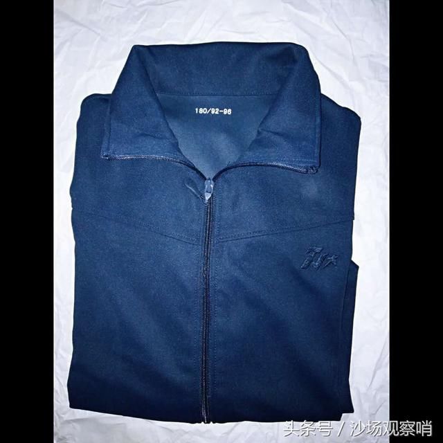 空军陆续配发17式长袖体能训练服,穿出运动服的感觉,快来围观!