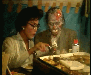 搞笑gif:妹子的笑容真的是让人寻味,睡前一看,估计觉都睡不好