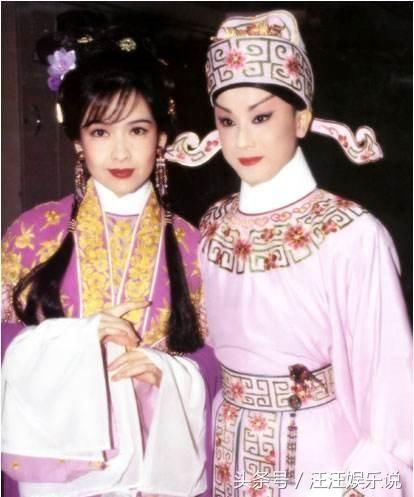 在香港无线电视台台庆剧《刀马旦》中饰演女扮男装的高一鸣