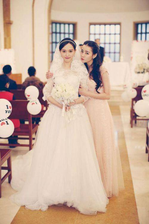 没有出名之前的女神迪丽热巴,原来也如此落魄辛酸