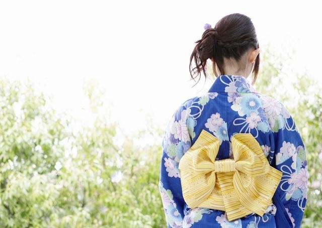 日本女式和服后面为何会绑个