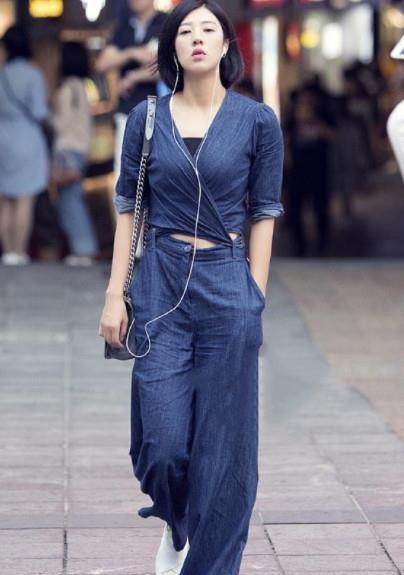 摄影:图2美女那藐视的眼神,让人禁不住想要征服她!