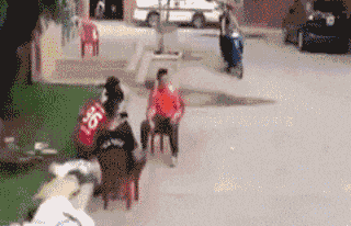 搞笑段子gif:突然觉得马赛克是个好东西,哈哈哈哈