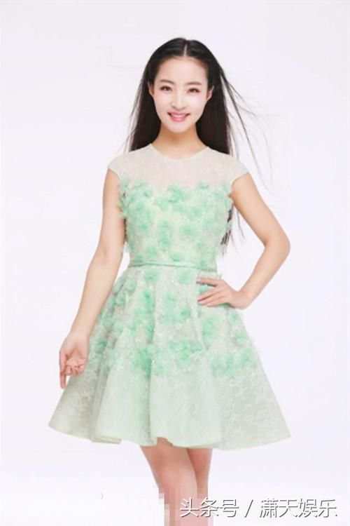 不过王小妮长得蛮清纯的,你们觉得王小妮美吗?
