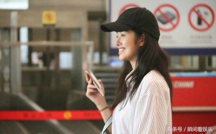 26岁杨采钰和56岁男友陈金飞,相差30岁,网友:这是爱情