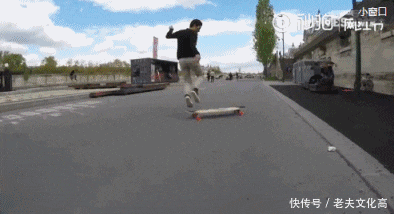 滑板玩的好开心