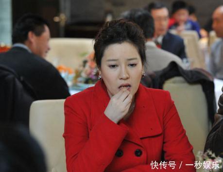 曾是侯耀文的前妻,被誉为"国民媳妇",曾与晚辈关系不清而离婚