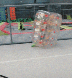搞笑gif:媳妇说好的去健身,没想你在这里赚钱