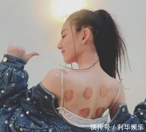 宋祖儿脱女生大胆露美背,一点都不像平日里那的大胸初一衣服图片