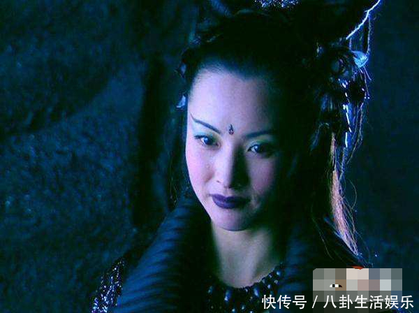 22岁因水浒后传走红,低调嫁人产下一子,如今41岁变的好逗比