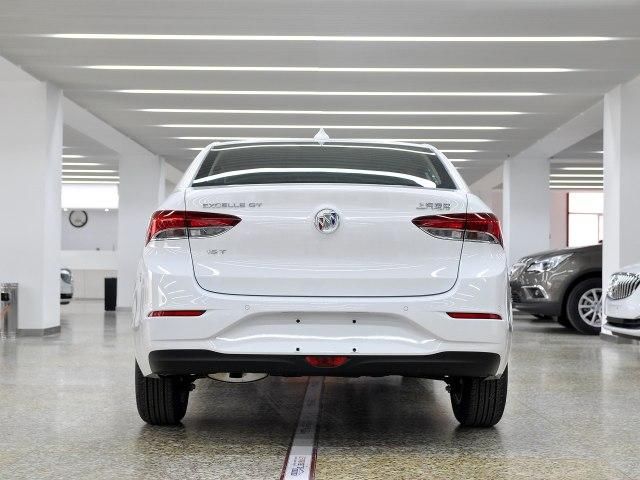 同事见我买了这车,果断把刚订的朗逸退了