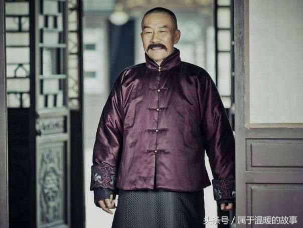 头子跃升为问鼎中原的一代枭雄,他就是中国近代史上的传奇人物--"东北