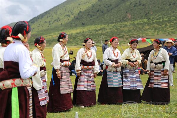 甘孜藏族服饰-木雅与嘉绒地区的藏族服饰(三)