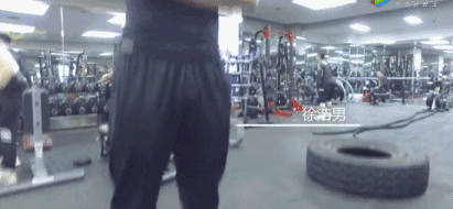 搬运工和健身教练最真实的力量比拼!说明了什么问题?