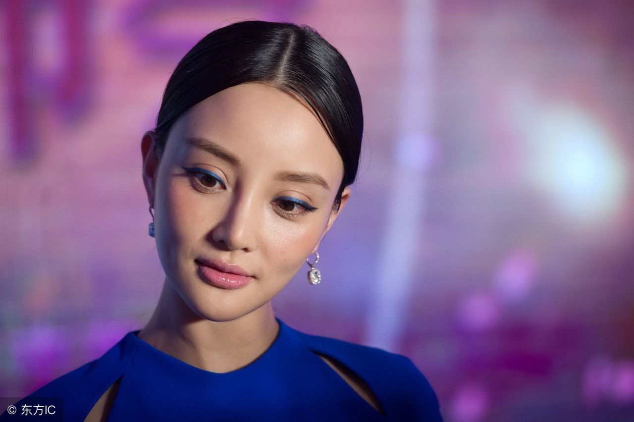 李小璐出席活动的照片