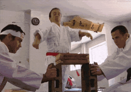 搞笑gif图:这不科学,不科学,不科学-北京时间