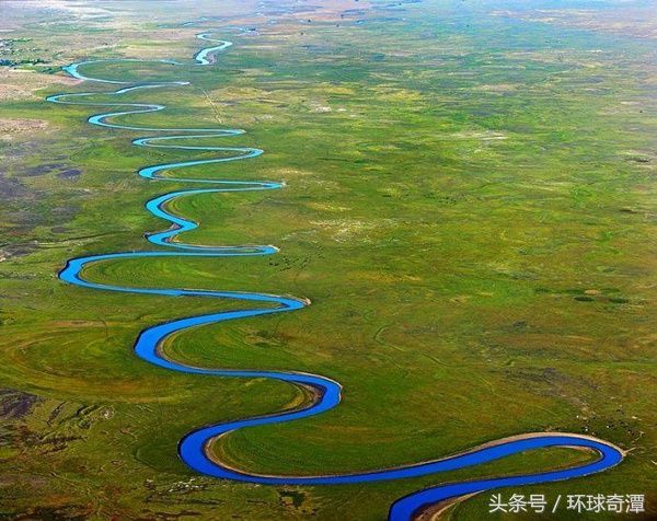 俯视大地上最蜿蜒曲折的河流丨发现中国最弯曲的河流