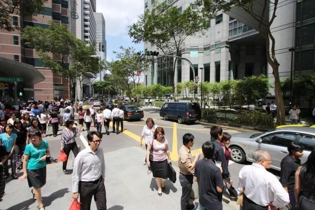 新加坡人问:当中国人提到新加坡或新加坡人时,心里是什么感觉?