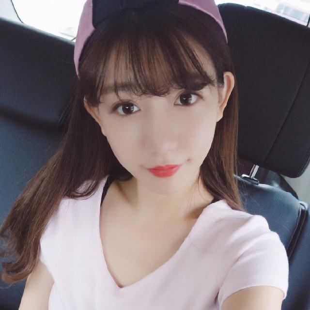 高中时期有这3个特点的女生,23岁后会变女神,特别是第
