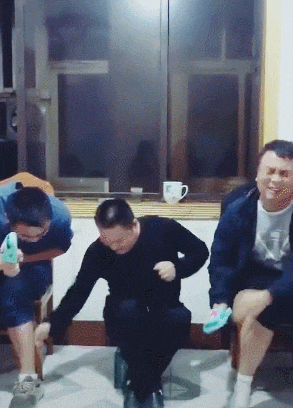 爆笑gif:晚上回家就不怕进错门?