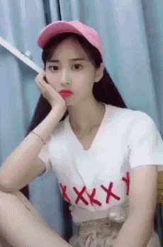 3,妹子这变脸的实力,俨然就是一个移动的表情包