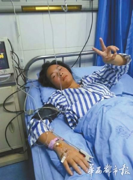 女生手术拆线忍痛高考:我想让爸妈歇一歇