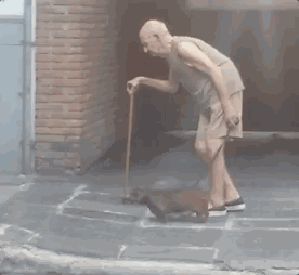 来 愿每个人在最困难的日子里 也能拥抱温暖 14 老人的子女都不在身边