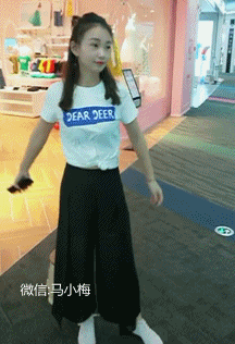 搞笑gif趣图 大喜日子, 伴娘在婚床上这么活跃, 让新郎如何是好