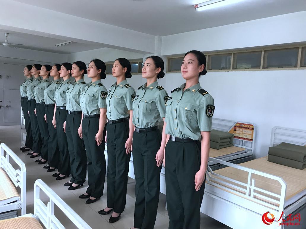 你所不知道的三军仪仗队女兵-北京时间