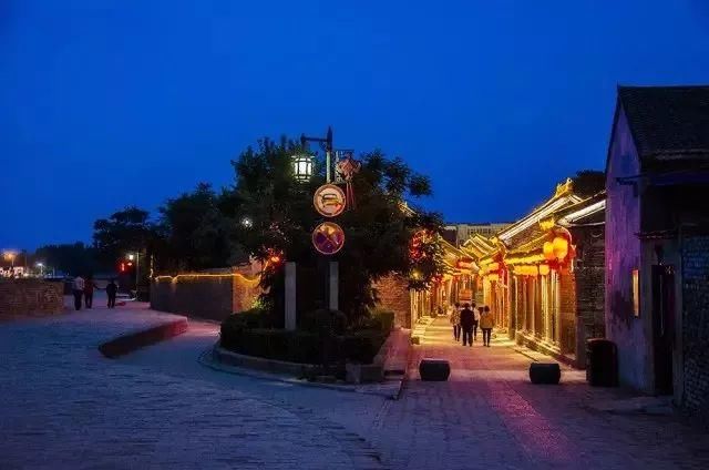 滑县顺河古街位于该县西北角卫运河畔的道口古镇,是一处规模较大